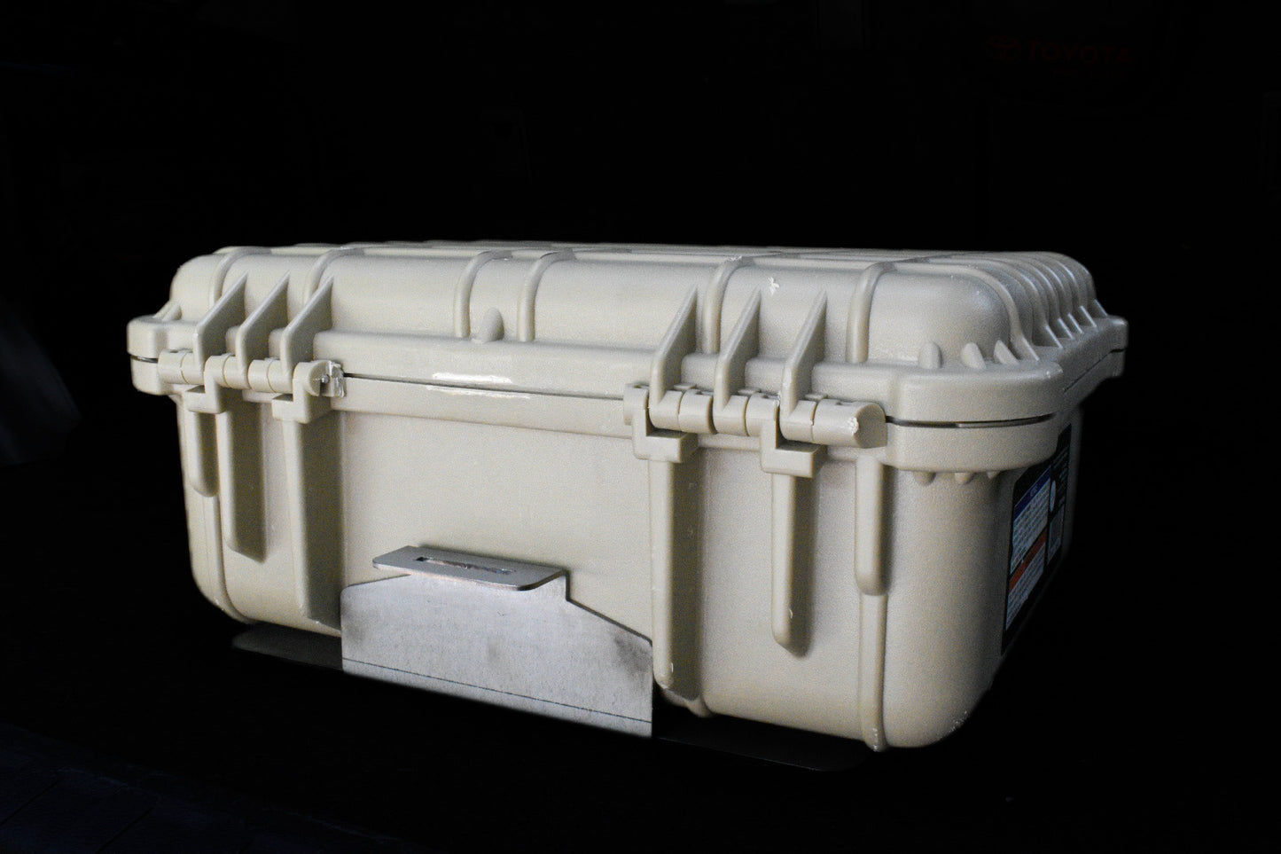Apache Case Mounts